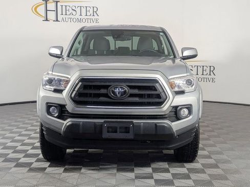 Used 2023 Toyota Tacoma SR5 w/ Technology Package AWD/4WD image 3