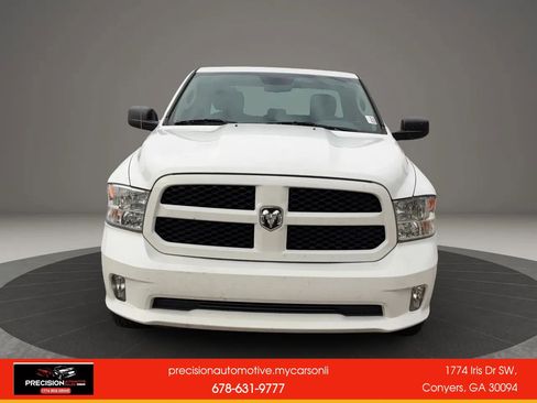 Used 2017 RAM 1500 Express RWD image 2