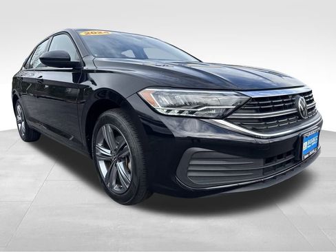 Used 2024 Volkswagen Jetta SE image 10