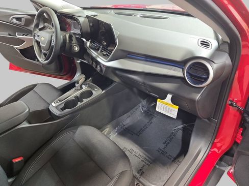 New 2026 Chevrolet Trax LS w/ LS Convenience Package FWD image 42