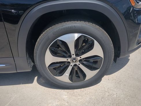 Certified 2024 Mercedes-Benz GLB 250 4MATIC image 8