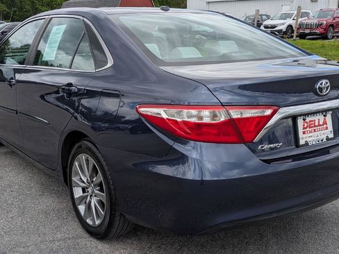 Used 2017 Toyota Camry XLE w/ Moonroof Package FWD image 8