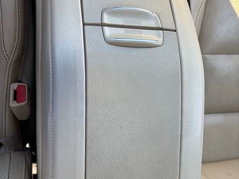 Used 2016 Toyota Highlander Limited image 31