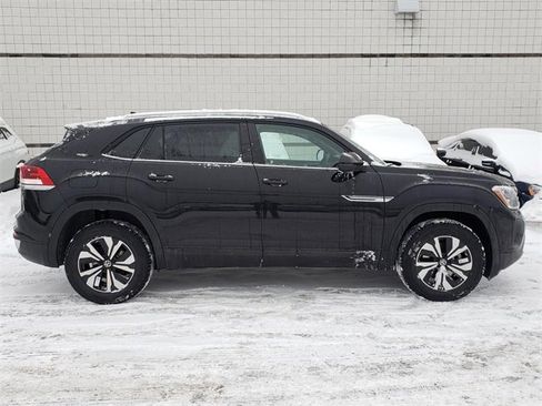 New 2026 Volkswagen Atlas Cross Sport SE image 2