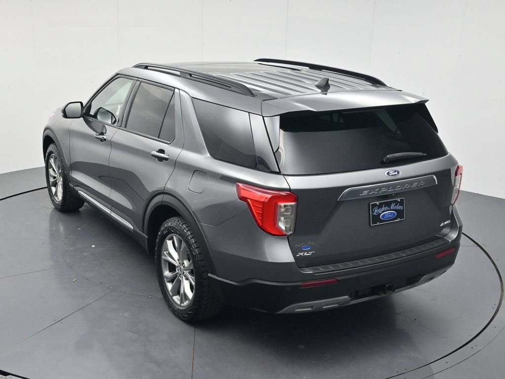 Used 2024 Ford Explorer XLT w/ Equipment Group 202A AWD/4WD image 43