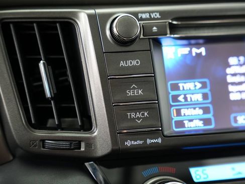 Used 2013 Toyota RAV4 XLE AWD/4WD image 23