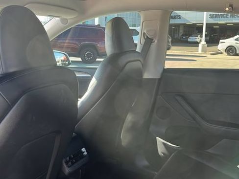Used 2023 Tesla Model Y Long Range AWD/4WD image 17
