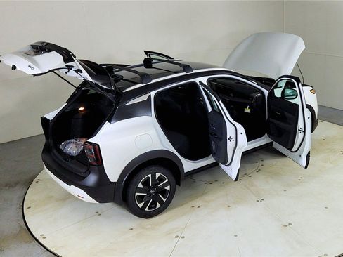New 2026 Nissan Kicks SV w/ Cold Weather Package AWD/4WD image 27