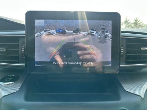 Used 2020 Ford Explorer XLT w/ Equipment Group 202A image 33