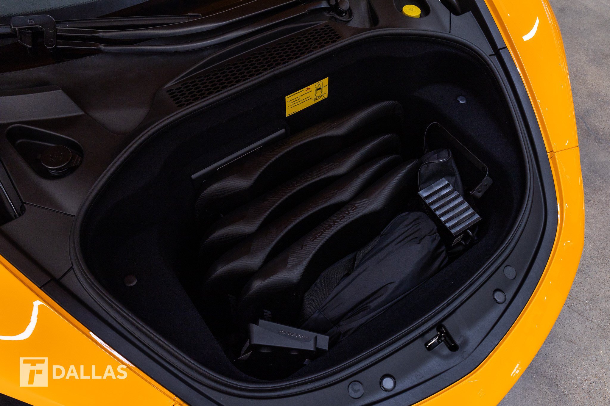 Used 2026 McLaren Artura RWD image 17