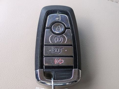 Used 2021 Lincoln Corsair Standard image 29