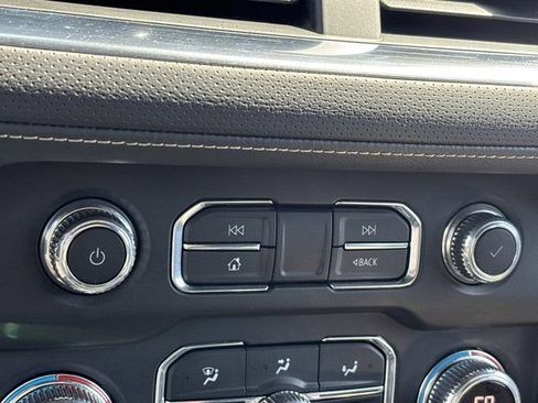 Used 2021 GMC Yukon SLT RWD image 38