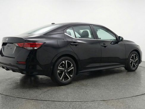 Used 2025 Nissan Sentra SV image 7