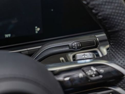 Used 2026 Mercedes-Benz GLS 450 4MATIC image 17