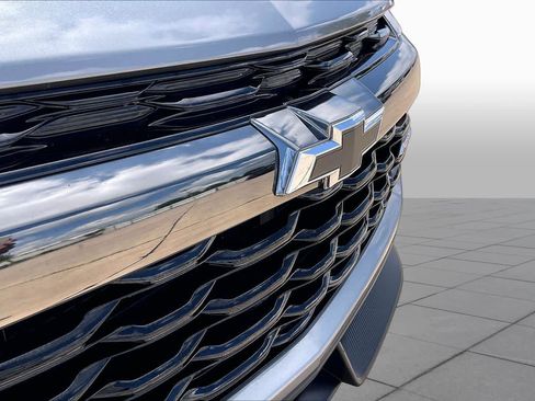 Used 2025 Chevrolet TrailBlazer RS w/ Convenience Package AWD/4WD image 27