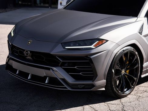 Used 2021 Lamborghini Urus image 6