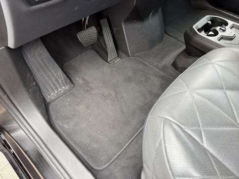 Certified 2023 BMW iX M60 w/ Executive Package image 17