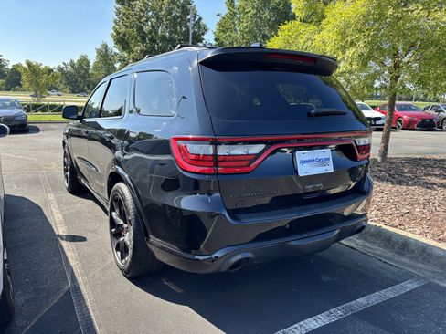 Used 2022 Dodge Durango SRT w/ Premium Interior Group AWD/4WD image 8