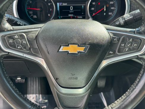 Used 2018 Chevrolet Malibu LT FWD image 21
