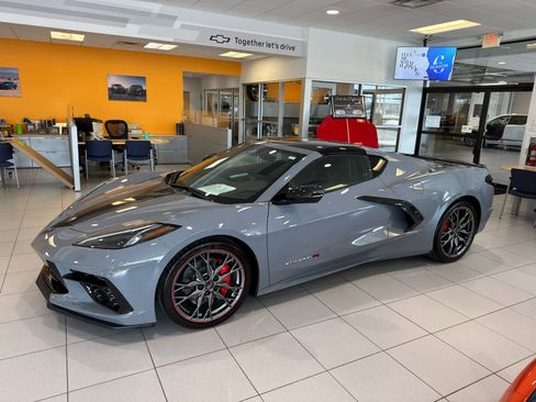 Used 2024 Chevrolet Corvette 2LT image 6