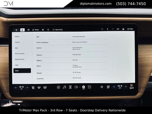 Used 2025 Rivian R1S Premium image 39