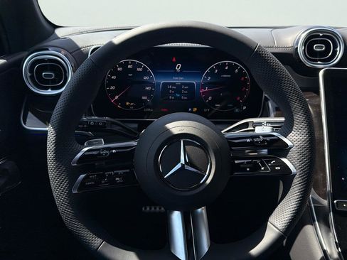 New 2026 Mercedes-Benz GLC 300 4MATIC image 11