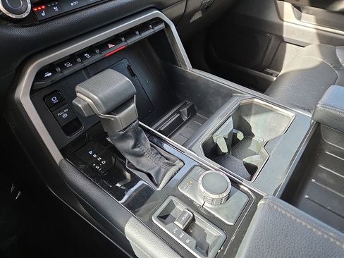 Used 2023 Toyota Tundra Limited image 27