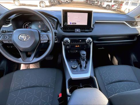 Used 2025 Toyota RAV4 XLE image 13