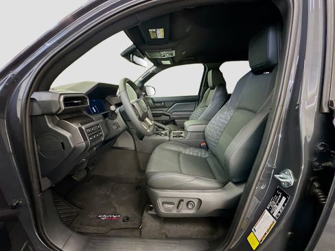 Used 2026 Toyota 4Runner TRD Off-Road Premium AWD/4WD image 13