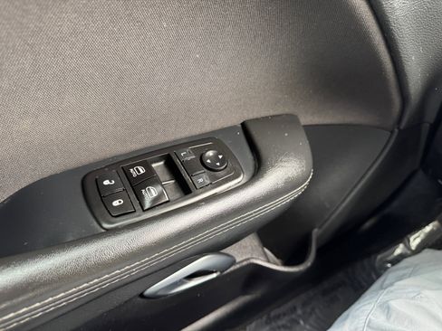 Used 2019 Dodge Challenger R/T image 23