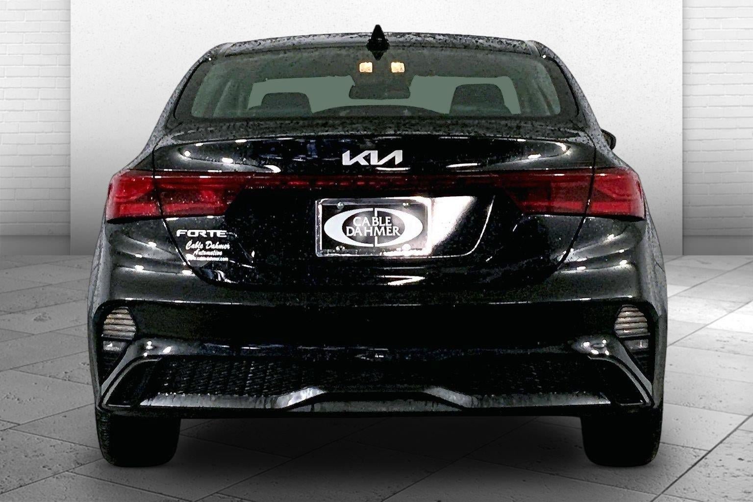 Used 2024 Kia Forte Sedan FWD image 3