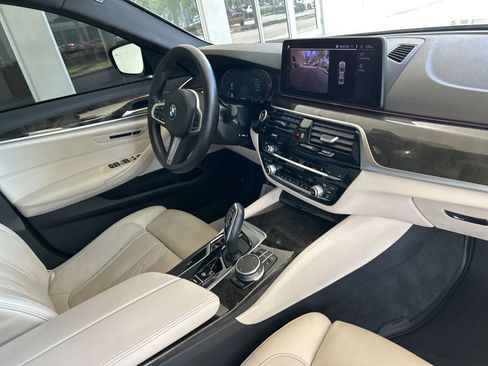 Used 2023 BMW 540i w/ M Sport Package RWD image 20