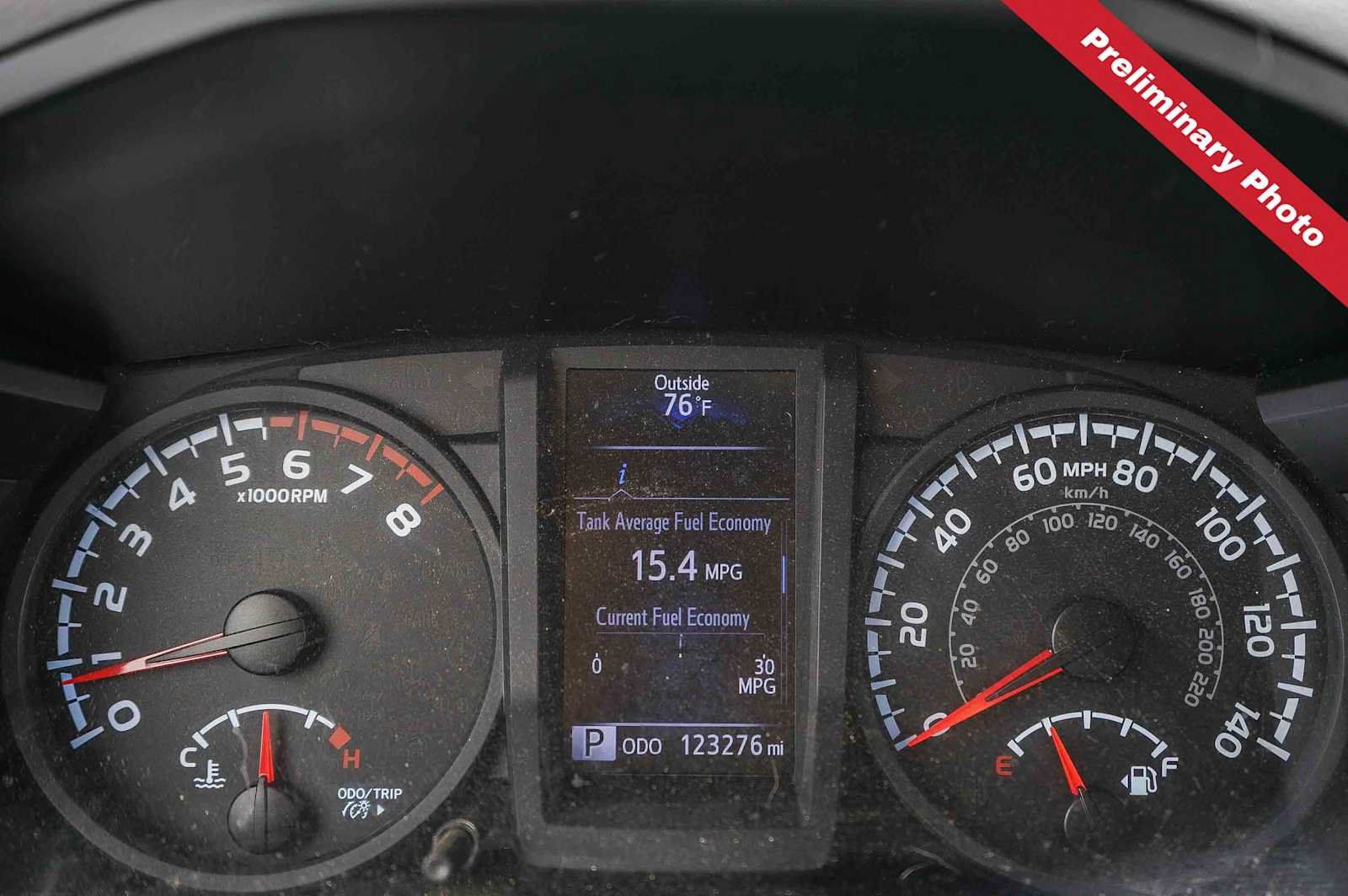 Used 2018 Toyota Tacoma SR RWD image 17