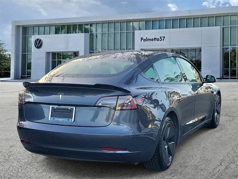 Used 2021 Tesla Model 3 Standard Range Plus image 4