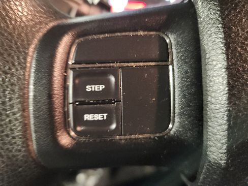 Used 2013 Dodge Grand Caravan SE image 6