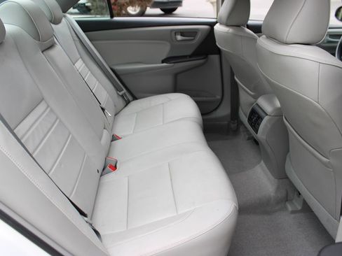 Used 2015 Toyota Camry XLE image 23