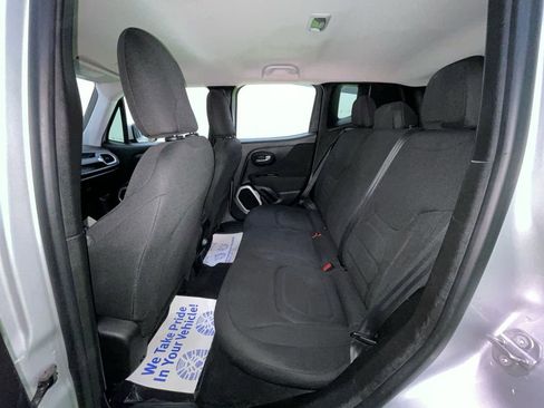 Used 2018 Jeep Renegade Latitude image 25