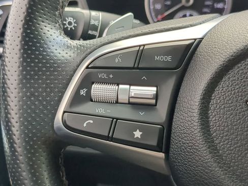 Used 2022 Genesis G70 2.0T image 23