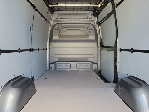 New 2025 Mercedes-Benz Sprinter 2500 image 16