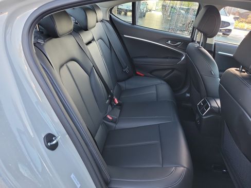 Certified 2026 Genesis G70 2.5T RWD image 26