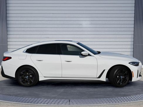 Used 2022 BMW i4 eDrive40 image 3