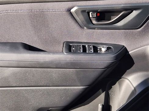 Certified 2025 Subaru Forester Premium image 24