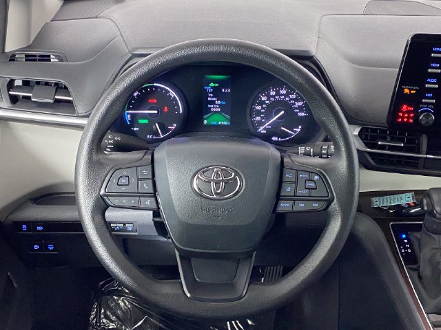 Used 2023 Toyota Sienna LE FWD image 21