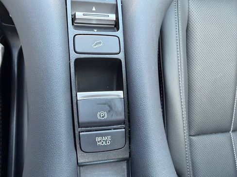 Used 2023 Honda HR-V EX-L image 5
