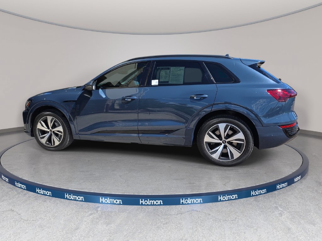 Used 2024 Audi Q8 e-tron Premium AWD/4WD image 9