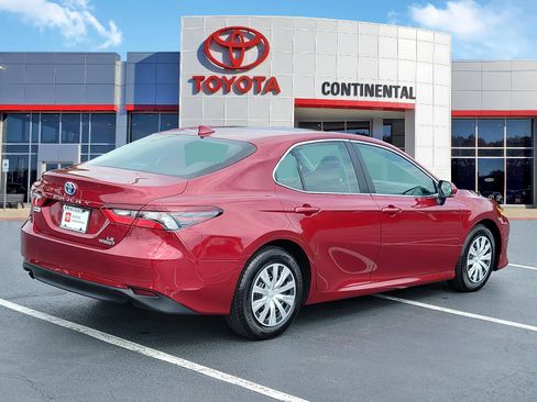 Certified 2022 Toyota Camry LE w/ Audio Upgrade Package FWD image 5