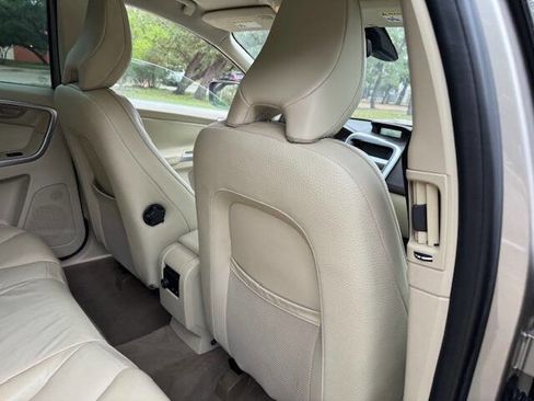 Used 2011 Volvo XC60 3.2 image 19