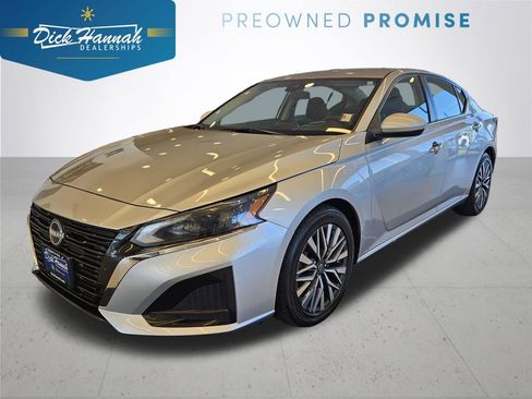 Used 2023 Nissan Altima 2.5 SV image 1