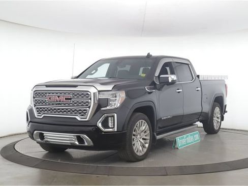 Used 2019 GMC Sierra 1500 Denali w/ Denali Ultimate Package AWD/4WD image 10