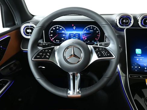 Used 2026 Mercedes-Benz GLC 300 4MATIC image 14